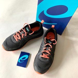 ASICS TORRANCE TRAIL - SIZE 11 - Grey and Coral Peach Pink